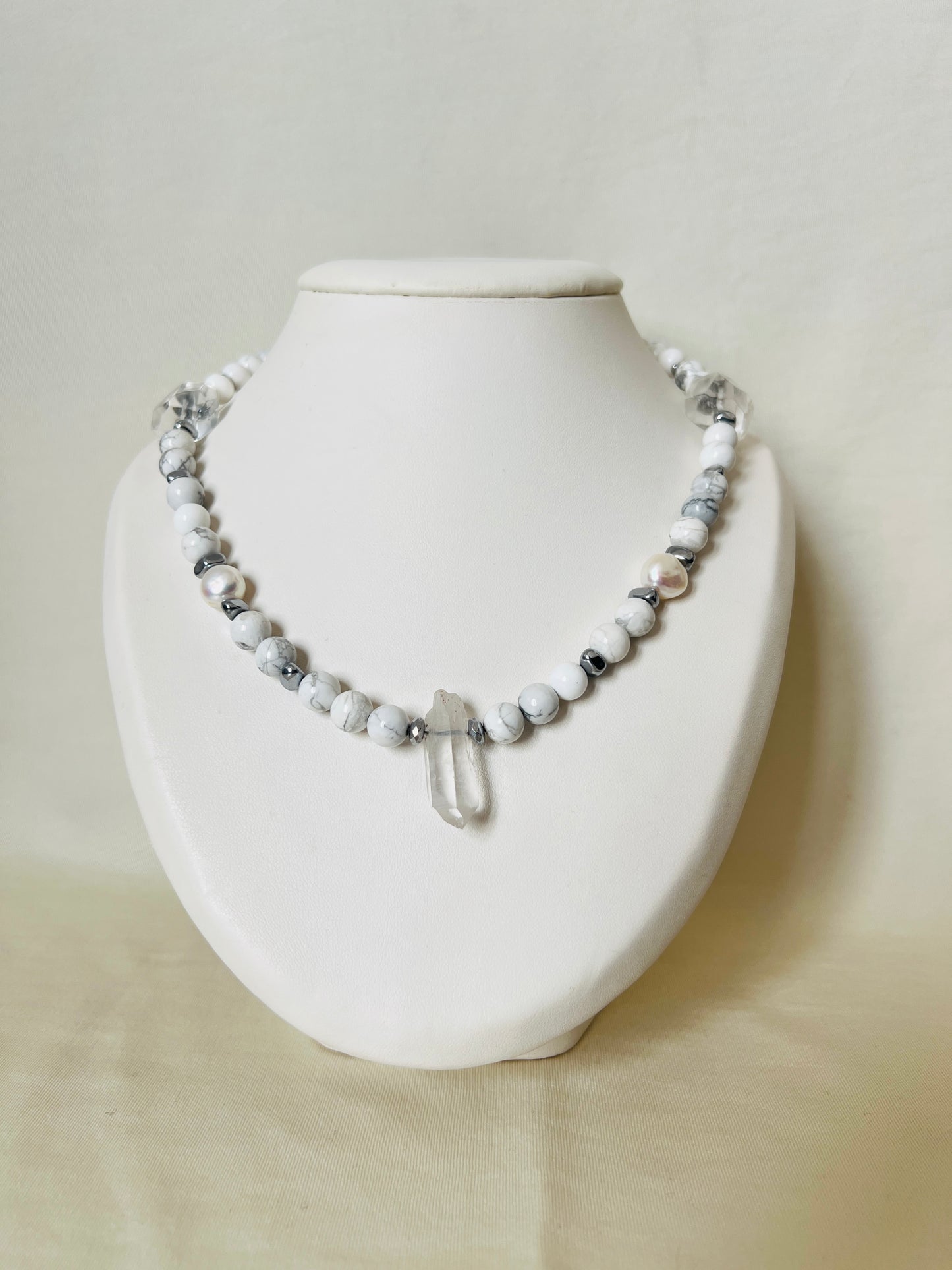Collier Storm