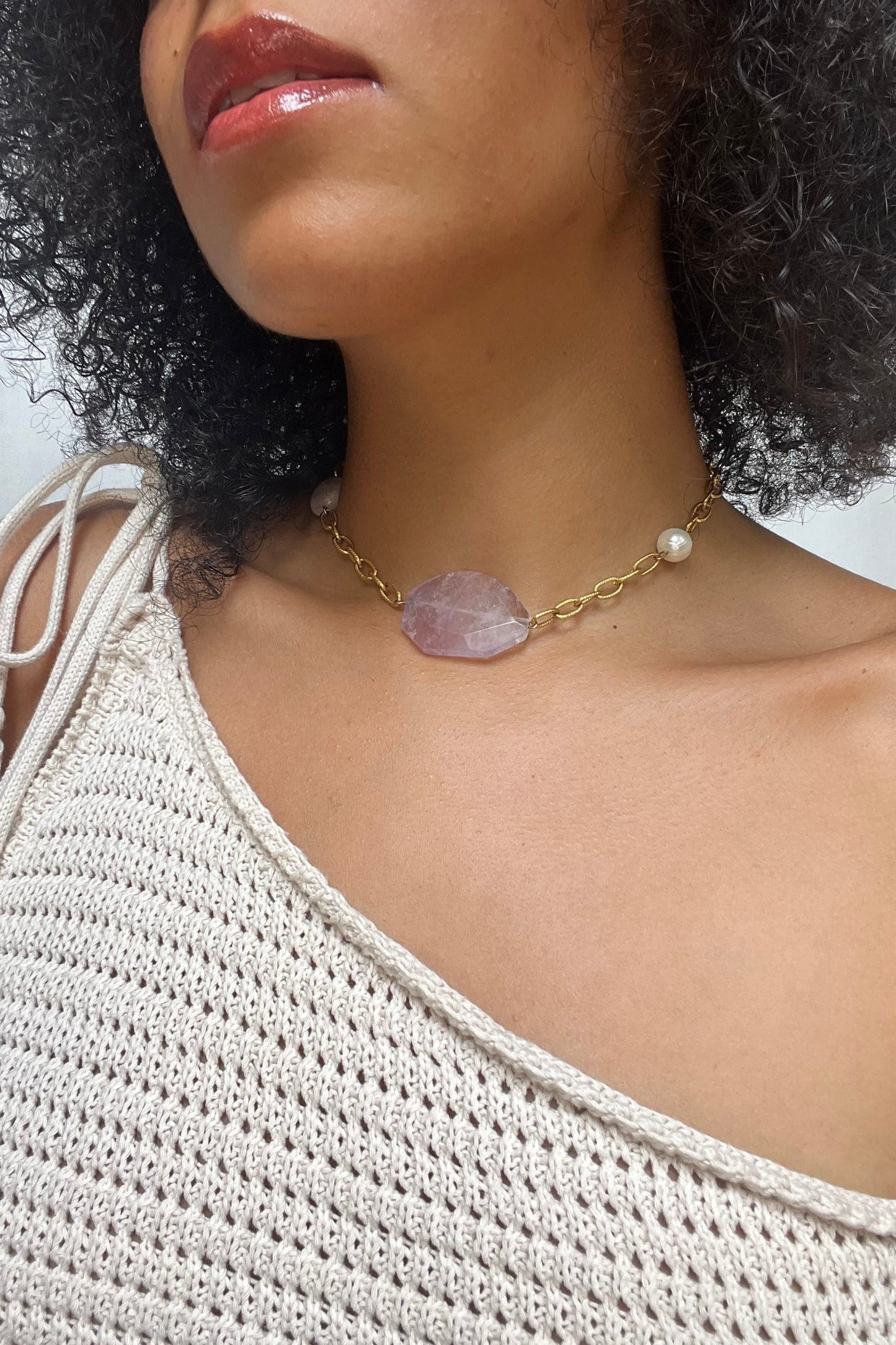 collier ras de coup en quartz