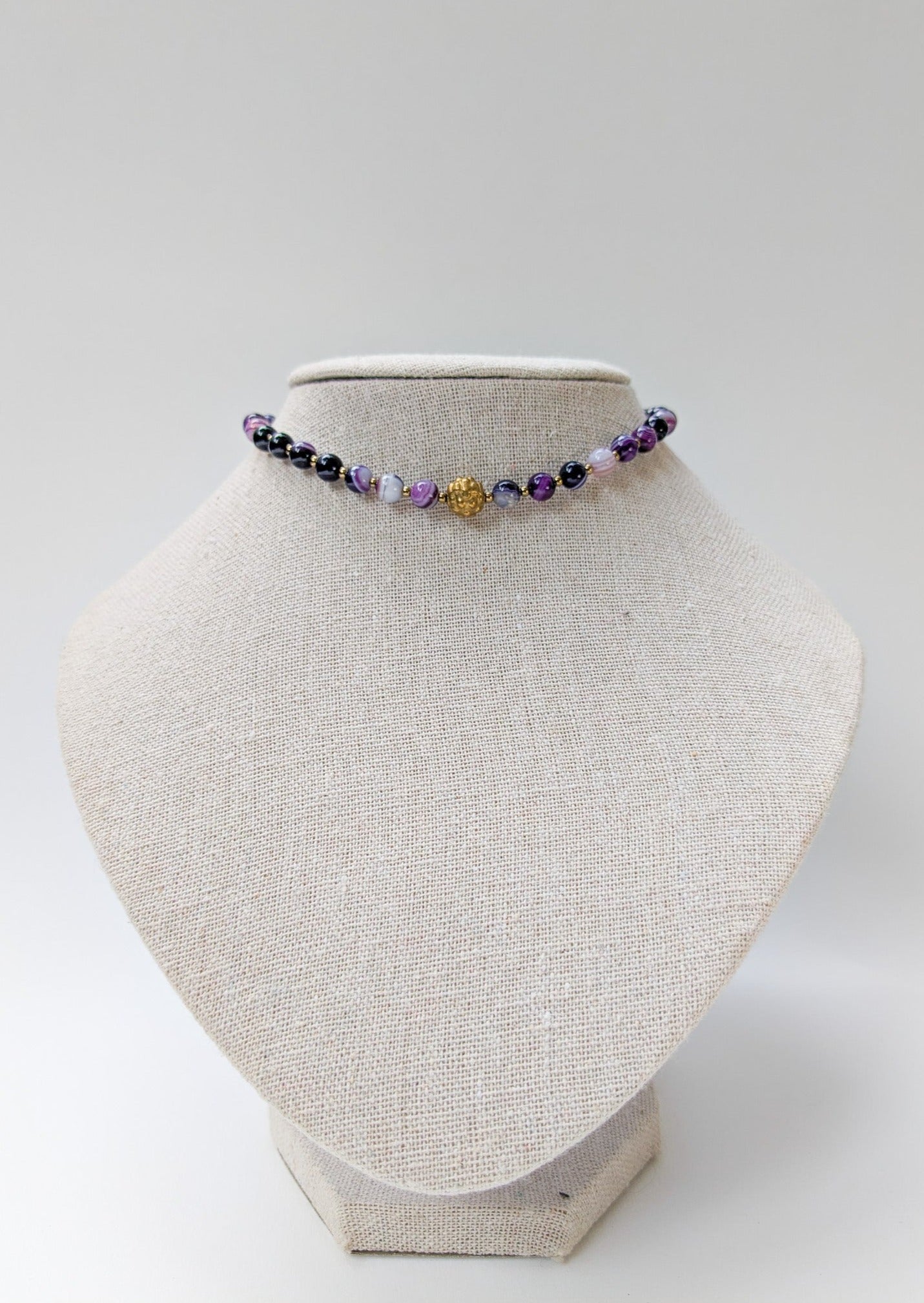 collier ras de cou choker en perles violettes